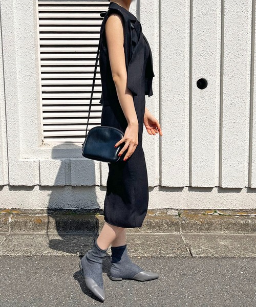 Jewelobe(ジュエローブ)の「ショートベスト×変形ストラップタイトキャミワンピースセット(セットアップ・レディース・ブラック/アイボリー・S/M)」の18枚目の写真