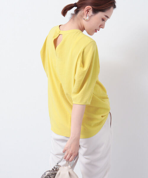 NOLLEY’S(ノーリーズ)の「◇【WEB限定】2WAYジョーゼット肩タックブラウス(シャツ/ブラウス・レディース・オフホワイト/チャコールグレー/ブルー/イエロー・FREE)」の4枚目の写真