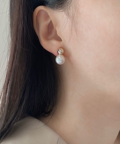 tone（トーン）の「【ECRu.】メタル×パールイヤリング（イヤリング・レディース・シルバー/ゴールド・FREE）」の3枚目の写真