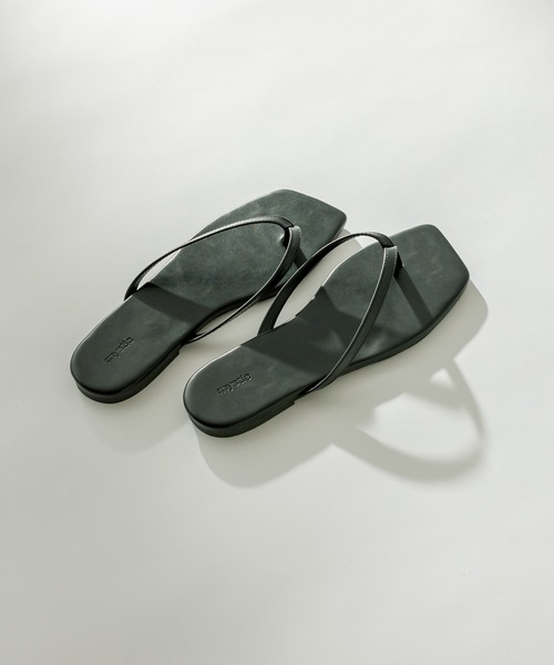 mystic（ミスティック）の「フラットトングサンダル（サンダル・レディース・ブラック/オフホワイト/シルバー・38/36/37）」の6枚目の写真