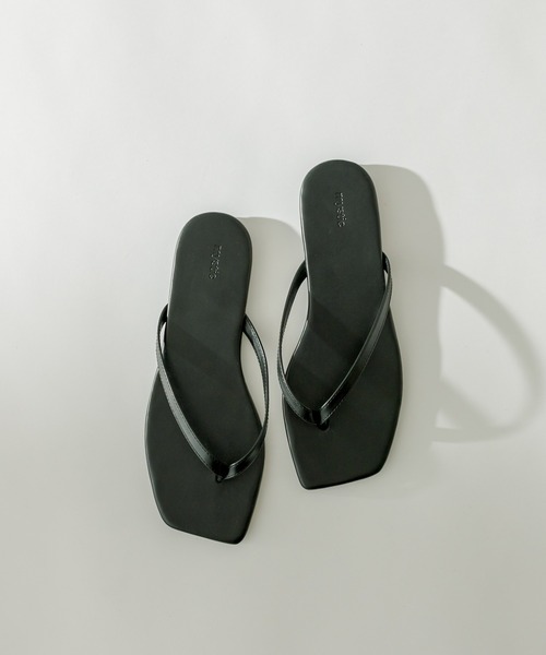 mystic（ミスティック）の「フラットトングサンダル（サンダル・レディース・ブラック/オフホワイト/シルバー・38/36/37）」の4枚目の写真