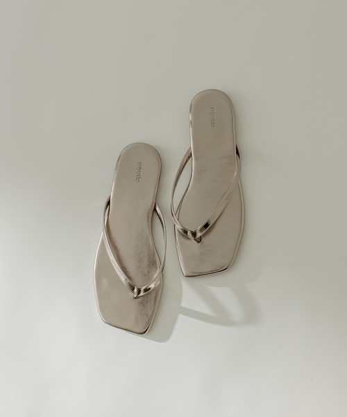 mystic（ミスティック）の「フラットトングサンダル（サンダル・レディース・ブラック/オフホワイト/シルバー・38/36/37）」の5枚目の写真