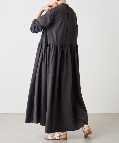 BEARDSLEY（ビアズリー）の「ギャザーシャツワンピース（ワンピース・レディース・チャコールグレー/カーキ・FREE）」の13枚目の写真