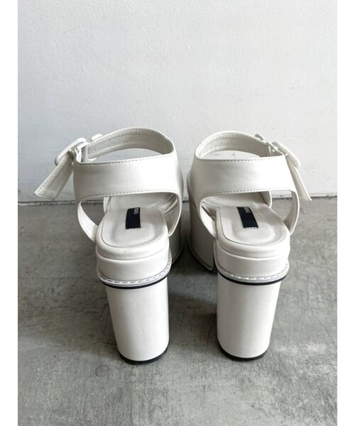 EMODA（エモダ）の「コンビネーションハイヒールサンダル（サンダル・レディース・ブラック/ホワイト・SMALL/MEDIUM/LARGE）」の6枚目の写真