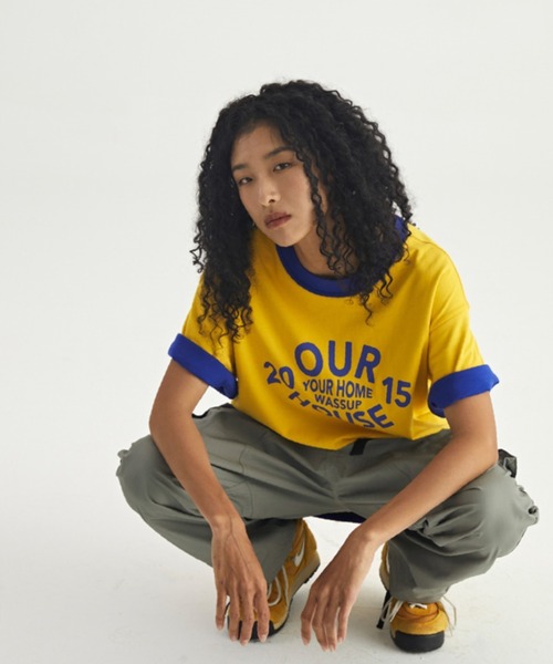 A'GEM9(エージェムナイン)の「A'GEM/9 × .kom『WASSUP/ワズアップ』Our House Tee/アワーハウス リバーシブルカラー グラフィック 半袖 Tシャツ(Tシャツ/カットソー・メンズ・ブルー/ブラウン・L/XL)」の12枚目の写真