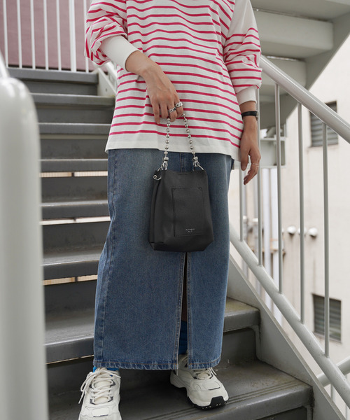 VENCEEXCHANGE(ヴァンスエクスチェンジ)の「ボールチェーン2WAYショルダー(ショルダーバッグ・レディース・オフホワイト/ブラック/オレンジ/ブルー・FREE)」の2枚目の写真