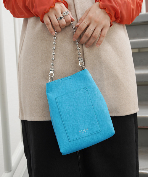 VENCEEXCHANGE(ヴァンスエクスチェンジ)の「ボールチェーン2WAYショルダー(ショルダーバッグ・レディース・オフホワイト/ブラック/オレンジ/ブルー・FREE)」の8枚目の写真