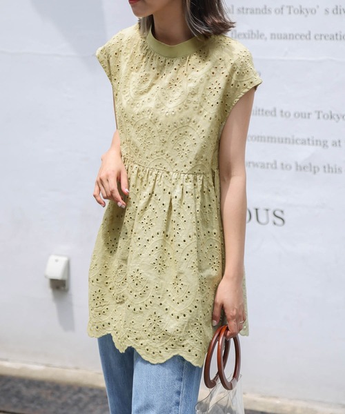 SUGAR BISKET(シュガービスケット)の「カットワークレースブラウス(Tシャツ/カットソー・レディース・ホワイト/グリーン/ブラック・FREE)」の6枚目の写真