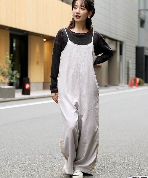 チチカカ(チチカカ)の「ピーチスキンサロペットパンツ(サロペット/オーバーオール・レディース・グリーン/ライトグレー/ネイビー・FREE)」の5枚目の写真