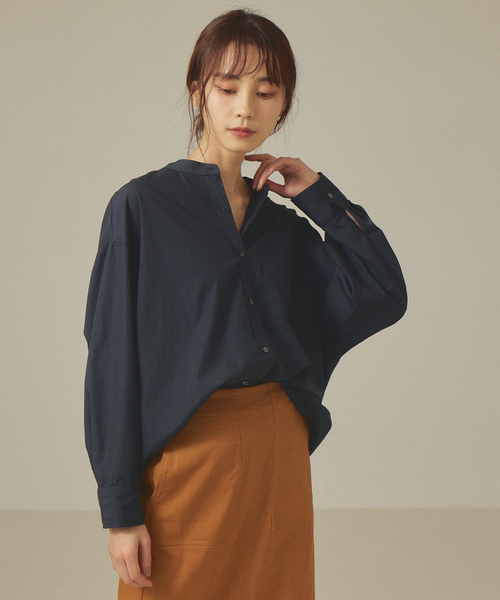 abahouse mavie(アバハウスマヴィ)の「TCブロードオーバーシャツ(シャツ/ブラウス・レディース・オフホワイト/ネイビー/マスタード/ブラック・フリー)」の19枚目の写真
