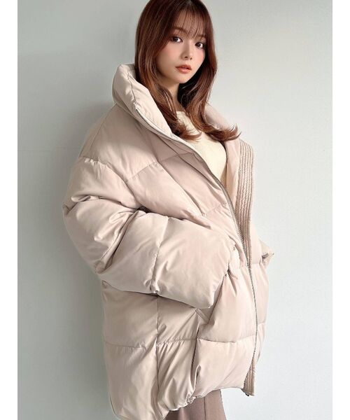 RESEXXY（リゼクシー）の「オーバーパファーコート（ダウンジャケット/コート・レディース・ブラック/ベージュ/アイボリー・FREE）」の3枚目の写真