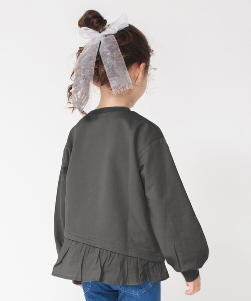 BRANSHES（ブランシェス）の「【WEB限定】裾フリルトレーナー（スウェット・キッズ・チャコールグレー/ベージュ・100/110/120/130/140/150）」の2枚目の写真