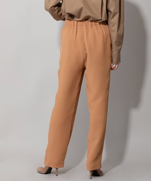 Munich（ミューニック）の「ポリエステルツイルリラックステーパードパンツ（スラックス・レディース・ブラック/パープル/キャメル・S/M/XS）」の12枚目の写真