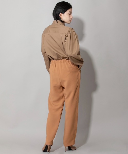 Munich（ミューニック）の「ポリエステルツイルリラックステーパードパンツ（スラックス・レディース・ブラック/パープル/キャメル・S/M/XS）」の4枚目の写真