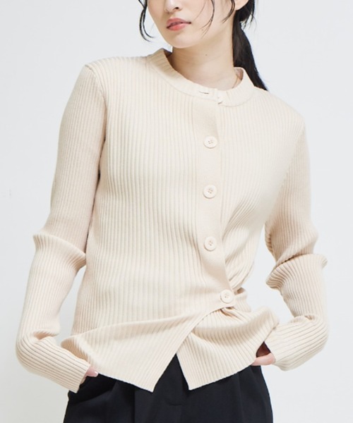 solleim(ソルレム)の「ルーズフィット斜めボタンニット(ニット/セーター・レディース・ブラック/ベージュ/ピンクベージュ・M)」の17枚目の写真