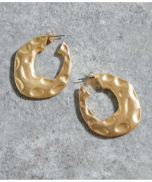 Settimissimo(セッティミッシモ)の「マットエンボスデザインフープピアス(ピアス(両耳用)・レディース・シルバー/ゴールド・FREE)」の5枚目の写真