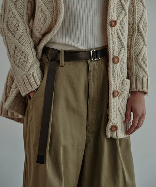 KATHARINE HAMNETT LONDON （キャサリンハムネットロンドン）の「KATHARINE HAMNETT LONDON/キャサリンハムネットロンドン ＜WEB限定＞ NYLONG LEATHER COMBI RIBBON BELT（ベルト・メンズ・カーキ/ベージュ/ブラック・FREE）」の3枚目の写真