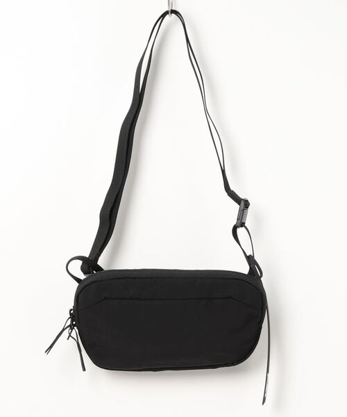 AER(エアー) Sling Pouch Black ボディバック Aer 【並行輸入品】 エアー Day Sling 2 X-Pac ボディバッグ