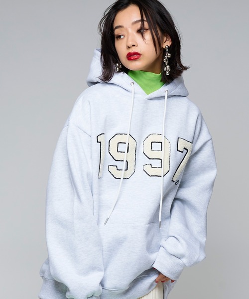 Narcissus（ナルシス）の「【Narcissus】ロゴフードスウェット（パーカー・レディース・ブラック/グレー・FREE）」の2枚目の写真