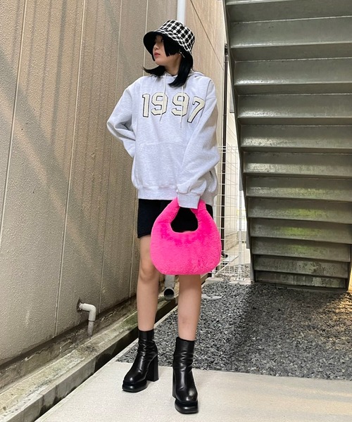 新品 Narcissus オーバースウェット Narcissus トレーナー