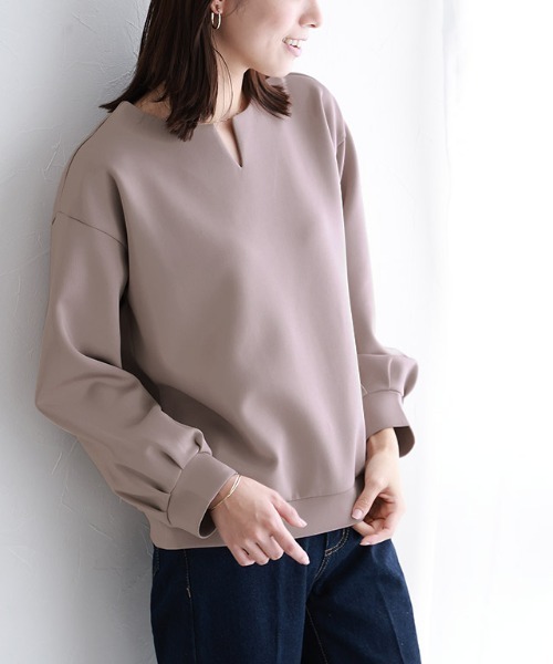 Pierrot(ピエロ)の「ダンボールキーネックプルオーバー(Tシャツ/カットソー・レディース・ネイビー/オフホワイト/ベージュ系その他・M/L)」の2枚目の写真