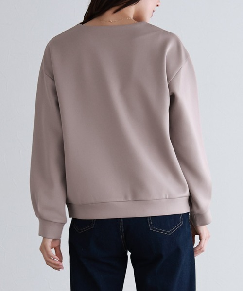 Pierrot(ピエロ)の「ダンボールキーネックプルオーバー(Tシャツ/カットソー・レディース・ネイビー/オフホワイト/ベージュ系その他・M/L)」の17枚目の写真