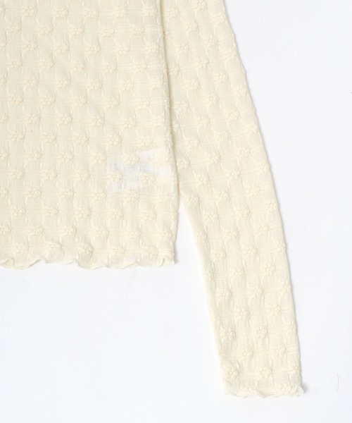 Salong hameu(サロン ハミュー)の「お花柄 シアー トップス/長袖タートルネック/レース/ロンT(Tシャツ/カットソー・レディース・ライトベージュ/オフホワイト/サックスブルー/ブラック・M/L)」の18枚目の写真