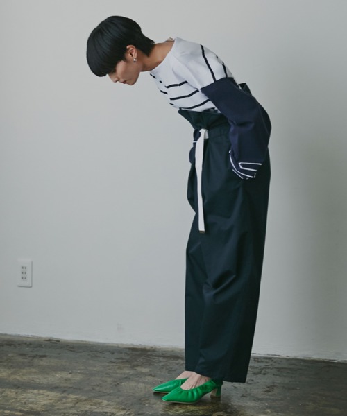 mici(ミチ)の「(mici)フリルウエストパンツ(その他パンツ・レディース・ベージュ/ネイビー・SMALL/MEDIUM)」の17枚目の写真