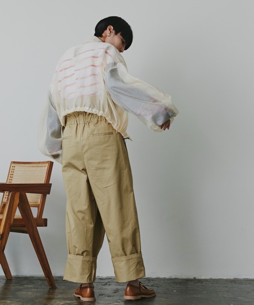mici(ミチ)の「(mici)フリルウエストパンツ(その他パンツ・レディース・ベージュ/ネイビー・SMALL/MEDIUM)」の7枚目の写真