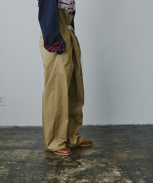 mici(ミチ)の「(mici)フリルウエストパンツ(その他パンツ・レディース・ベージュ/ネイビー・SMALL/MEDIUM)」の10枚目の写真