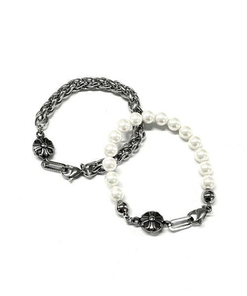 XU（エックスユー）の「【XU/エックスユー】design bracelet 2/ チェーンブレス パールブレス（ブレスレット・メンズ・ホワイト/シルバー・ONE SIZE）」の2枚目の写真