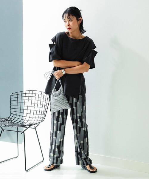 B:MING by BEAMS（ビーミングバイビームス）の「B:MING by BEAMS / カットアウト プルオーバー Tシャツ（Tシャツ/カットソー・レディース・ラベンダー/ホワイト×ブラック/スミクロ/ホワイト×ブルー/グリーン系その他4/その他2・FREE）」の7枚目の写真