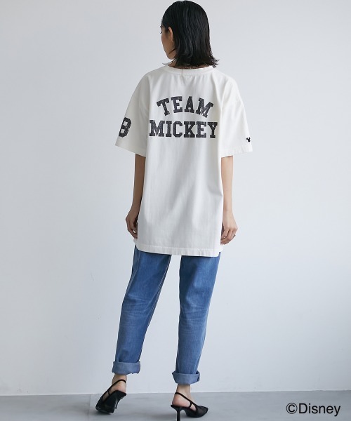 Disney(ディズニー)の「<大きいサイズ>ディズニー ミッキー/ピグメント染ヴィンテージ風Tシャツ シックスタイル(Tシャツ/カットソー・レディース・モカ/チャコール/オフホワイト・L/LL/3L/4L/5L)」の22枚目の写真