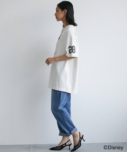 Disney(ディズニー)の「<大きいサイズ>ディズニー ミッキー/ピグメント染ヴィンテージ風Tシャツ シックスタイル(Tシャツ/カットソー・レディース・モカ/チャコール/オフホワイト・L/LL/3L/4L/5L)」の21枚目の写真