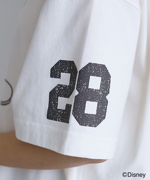 Disney(ディズニー)の「<大きいサイズ>ディズニー ミッキー/ピグメント染ヴィンテージ風Tシャツ シックスタイル(Tシャツ/カットソー・レディース・モカ/チャコール/オフホワイト・L/LL/3L/4L/5L)」の15枚目の写真