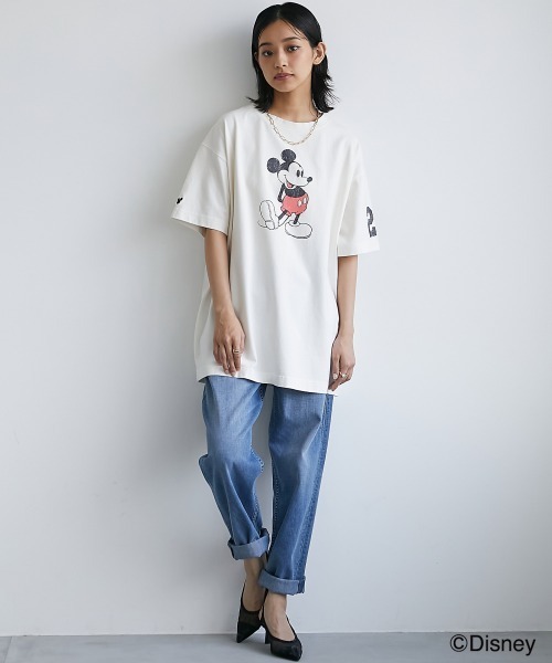 Disney(ディズニー)の「<大きいサイズ>ディズニー ミッキー/ピグメント染ヴィンテージ風Tシャツ シックスタイル(Tシャツ/カットソー・レディース・モカ/チャコール/オフホワイト・L/LL/3L/4L/5L)」の19枚目の写真