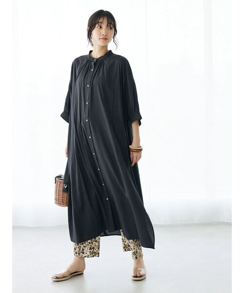 CRAFT STANDARD BOUTIQUE(クラフトスタンダードブティック)の「バンドカラー5分袖ワンピース(ワンピース・レディース・サックスブルー/ブラック・FREE)」の8枚目の写真