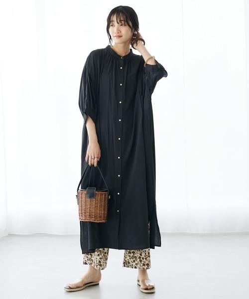 CRAFT STANDARD BOUTIQUE(クラフトスタンダードブティック)の「バンドカラー5分袖ワンピース(ワンピース・レディース・サックスブルー/ブラック・FREE)」の2枚目の写真