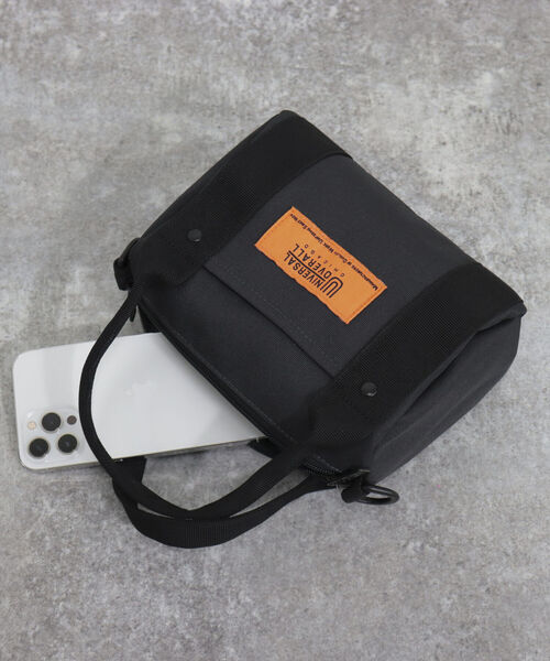 UNIVERSAL OVERALL（ユニバーサルオーバーオール）の「【UNIVERSAL OVERALL/ユニバーサルオーバーオール】ダッフルバッグ（ショルダーバッグ・レディース・ブラック/チャコールグレー/ボルドー・FREE）」の3枚目の写真