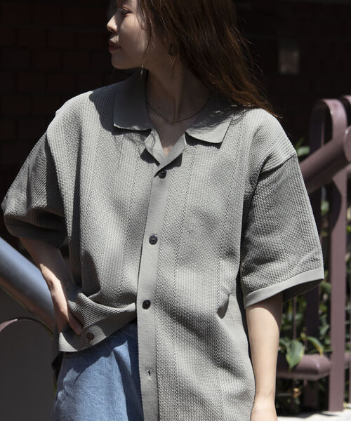 GLOSTER（グロスター）の「【GLOSTER/グロスター】スポンディッシュニット オープンカラーシャツ リラックスフィット（シャツ/ブラウス・メンズ・パープル/ブラック/アイボリー/グレイッシュベージュ・M/L）」の4枚目の写真