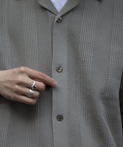 GLOSTER（グロスター）の「【GLOSTER/グロスター】スポンディッシュニット オープンカラーシャツ リラックスフィット（シャツ/ブラウス・メンズ・パープル/ブラック/アイボリー/グレイッシュベージュ・M/L）」の8枚目の写真