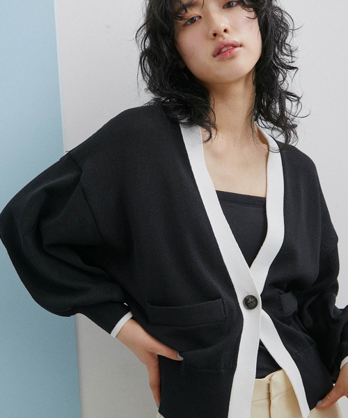 ADAM ET ROPE'(アダムエロペ)の「【WEB限定(一部店舗展開あり)】シングルボタンカーディガン(カーディガン/ボレロ・レディース・ホワイト/ブラック/ブラック系その他・FREE)」の8枚目の写真