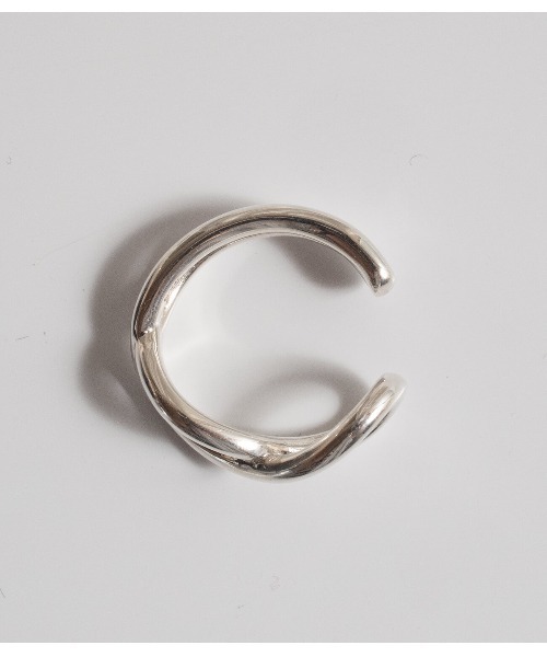 Ops.（オプス）の「イヤーカフ ゴールド シルバー925 金属アレルギー対応 ノンホールピアス【XIRA エクシラ】（イヤーカフ・レディース・シルバー/イエローゴールド・ONE SIZE）」の21枚目の写真