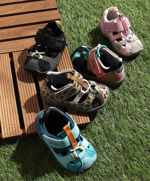 IFME(イフミー)の「IFMEコラボ水抜きサンダル(サンダル・キッズ・レインボー/ブラック/ブラウン/ターコイズブルー/ピンク・16/17/15 /19/20/14/13.5/13/14.5/18)」の8枚目の写真