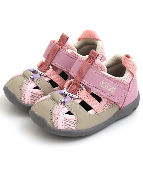 IFME(イフミー)の「IFMEコラボ水抜きサンダル(サンダル・キッズ・レインボー/ブラック/ブラウン/ターコイズブルー/ピンク・16/17/15 /19/20/14/13.5/13/14.5/18)」の22枚目の写真