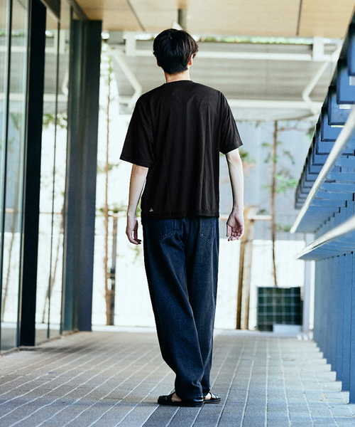 417 EDIFICE（フォーワンセブンエディフィス）の「【WOOLLABO / ウールラボ】別注  ハイブリッドメリノウールラウンドTシャツ（Tシャツ/カットソー・メンズ・チャコールグレー/ブラック・MEDIUM/LARGE/X-LARGE）」の6枚目の写真