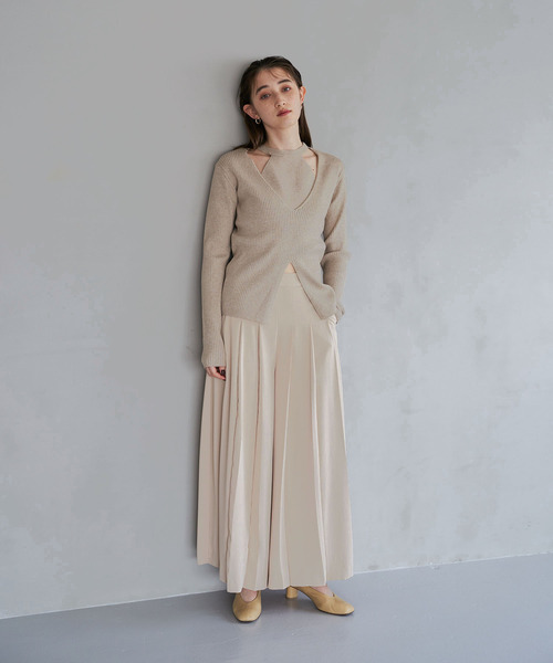 EMMA LIMBER(エマリンバー)の「Pleats Wide Pants(スラックス・レディース・クリーム/ブラック/ブラウン・S/M)」の1枚目の写真