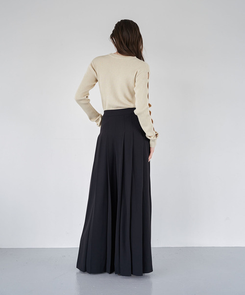 EMMA LIMBER(エマリンバー)の「Pleats Wide Pants(スラックス・レディース・クリーム/ブラック/ブラウン・S/M)」の8枚目の写真