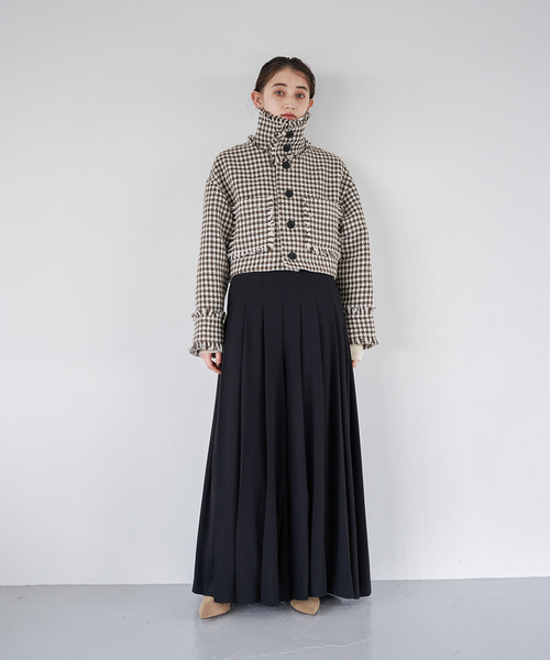 EMMA LIMBER(エマリンバー)の「Pleats Wide Pants(スラックス・レディース・クリーム/ブラック/ブラウン・S/M)」の7枚目の写真