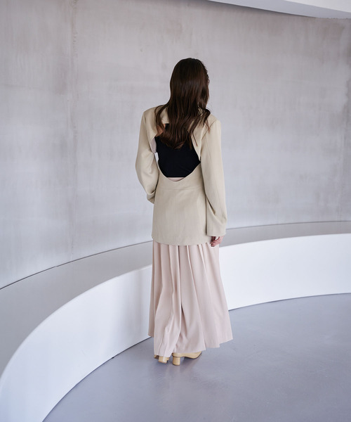 EMMA LIMBER(エマリンバー)の「Pleats Wide Pants(スラックス・レディース・クリーム/ブラック/ブラウン・S/M)」の11枚目の写真